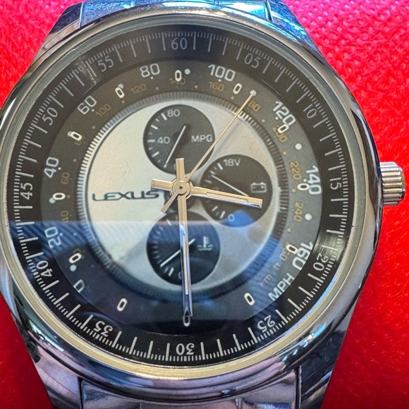 LEXUS watch Great for a LEXUS Enthusiast!! - Picture 3 of 4